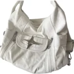 Sac-main-blanc-grande-capacité-style-punk-gothique-02 Ssac à main blanc rande capacité style puk gothique vue de face
