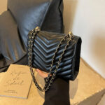 Petit sac à main discret et raffiné