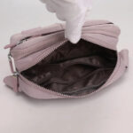 Sac à main banane élégant en nylon violet