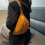 Sac à main banane stylé et pratique