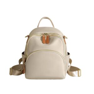 Sac à main à dos raffiné et compact sur fond blanc