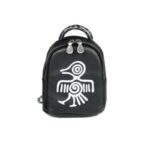 Sac à main à dos urbain avec motif sur fond blanc
