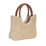 Sac à main été tissé au look bohème sur fond blanc