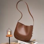 Sac à main marron robuste et durable