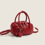 Sac à main rouge chic et tendance