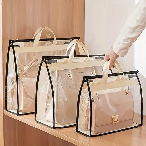 rangement-sac-main-transport-pratique-transparent-01 Trois tailles différentes de rangement sac à main de transport pratique transparent posés sur une étagère