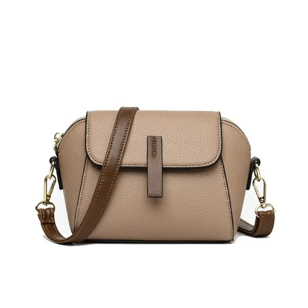 sac-main-bandouliere-style-epure-01 Sac à main bandoulière au style épuré sur fond blanc