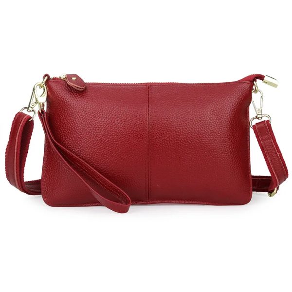 sac-main-cuir-femme-pratique-leger-03 Sac à main cuir femme pratique et léger de couleur rouge