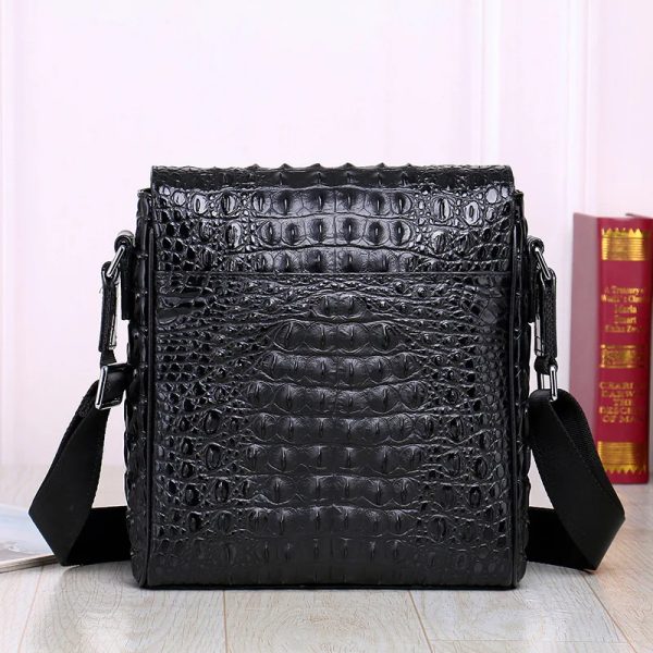 sac-main-homme-cuir-luxueux-resistant-02 Sac à main homme cuir luxueux et résistant vue de dos