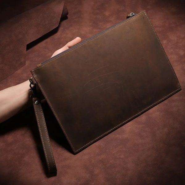sac-main-homme-cuir-petit-format-style-luxueux-02 Sac à main homme cuir petit format au style luxueux