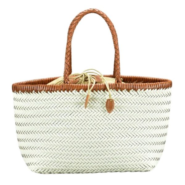 sac-main-paille-design-fonctionnel-01 Sac à main paille design et fonctionnel sur fond blanc