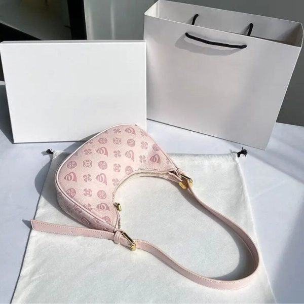 sac-main-rose-polyvalent-design-luxueux-03 Sac à main rose polyvalent au design luxueux