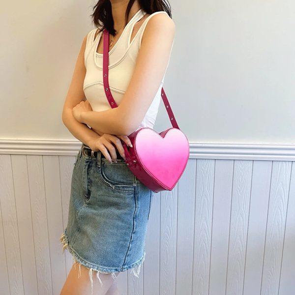 sac-main-rose-raffine-forme-coeur-02 Sac à main rose raffiné en forme de coeur